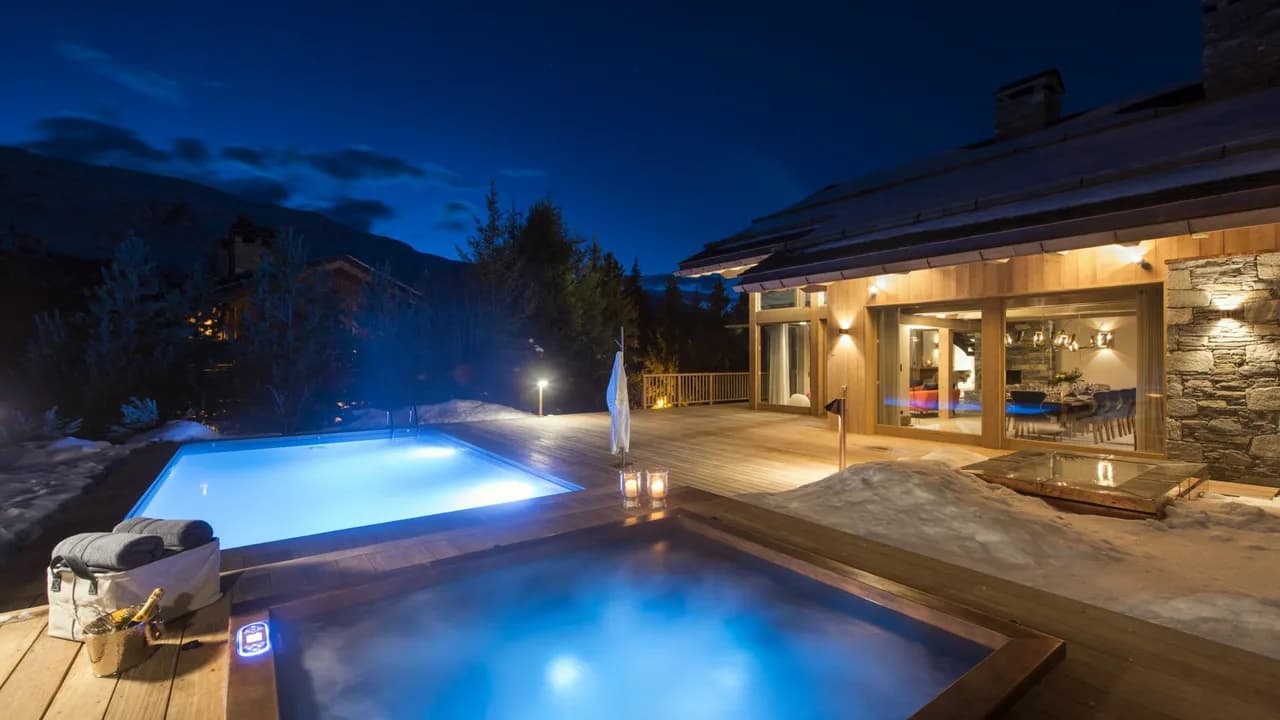 Luxurious Modern Mountain Chalet With Heavenly Views