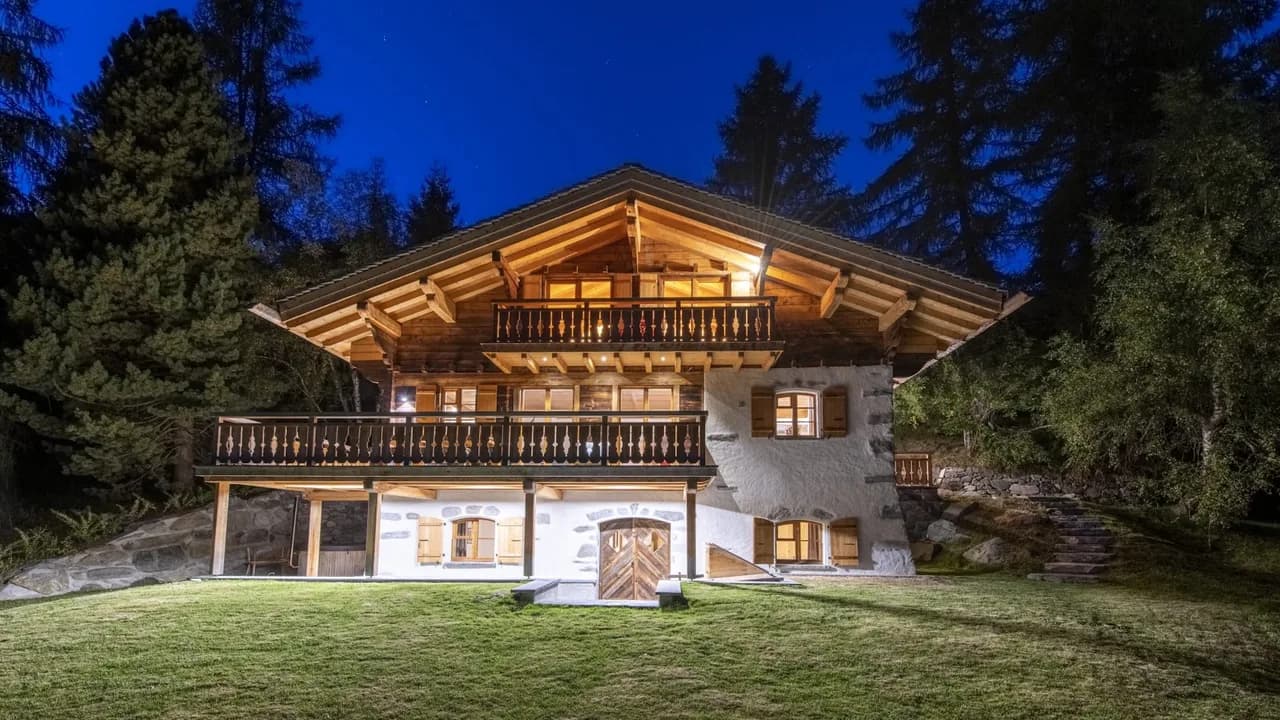 Chalet Familial Chic avec Vue sur les Montagnes
