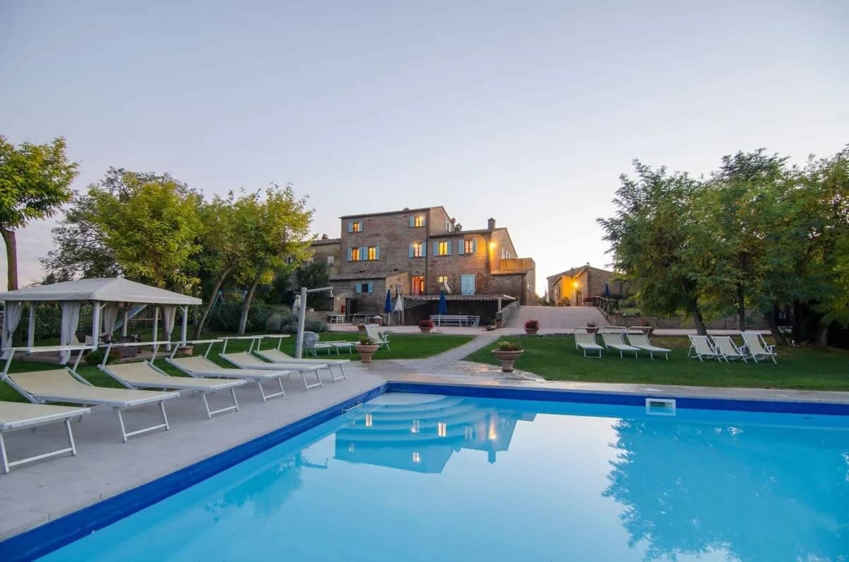 Renovierte Villa mit charmantem Pool