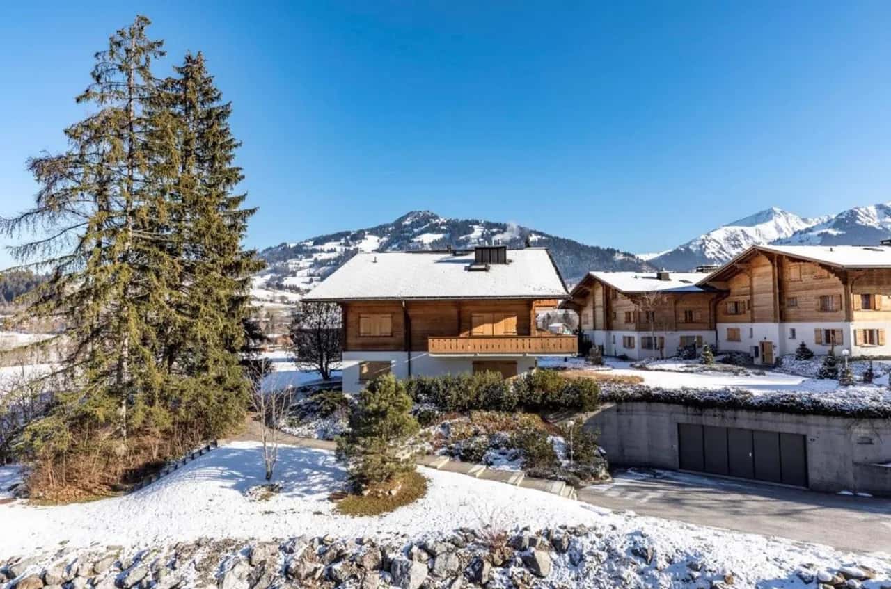 Charming duplex next to ski slopes