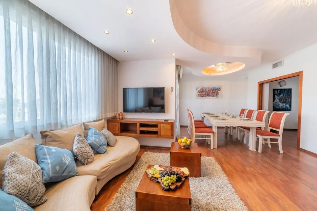 Spectacular Vacation Flat Near The Great Synagogue