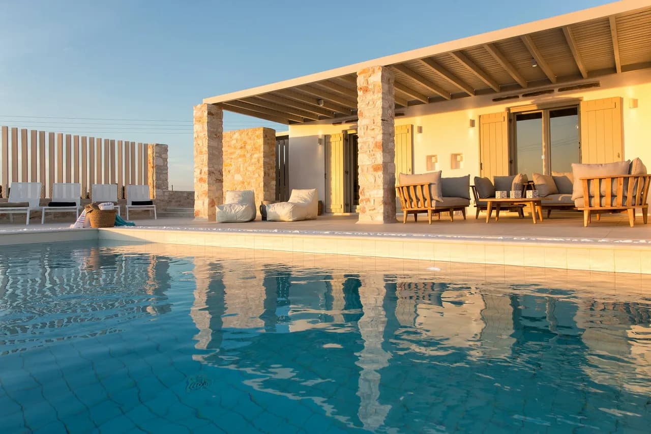 Luxury Villa With Dreamy Vacation Scenery