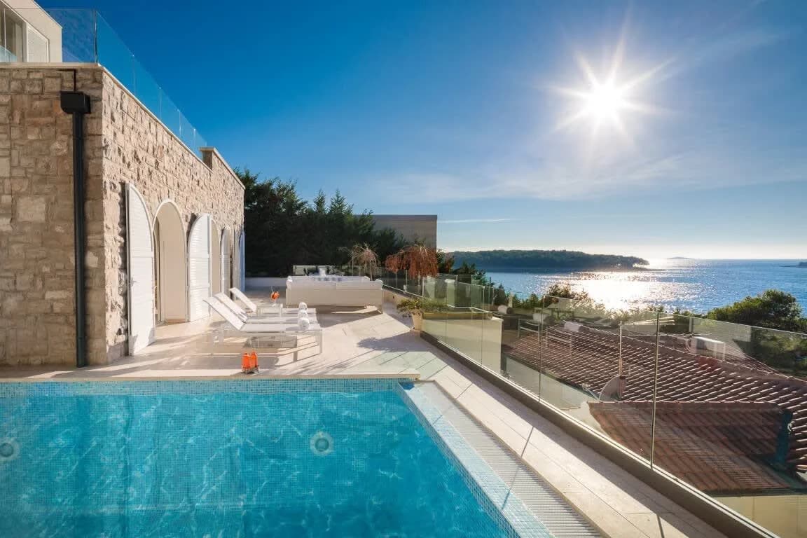 Beautiful Villa with Wonderful Sea Views