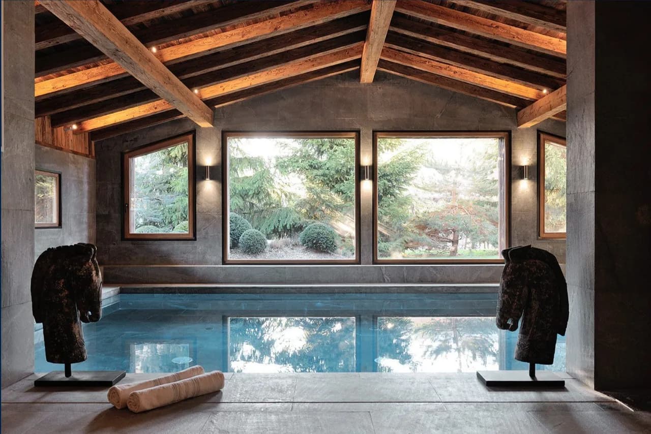 High-end luxury chalet right by the alps