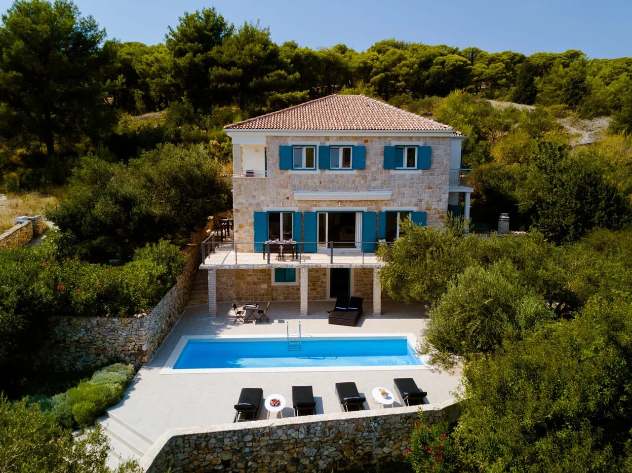 Villa Espaciosa en la Colina Ideal para Vacaciones en Grupo