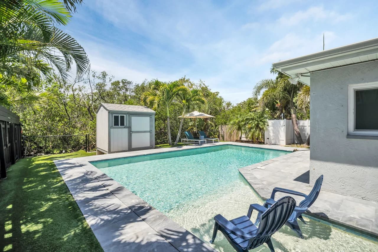 Beachside Three Bedroom Villa in Tampa Bay Area