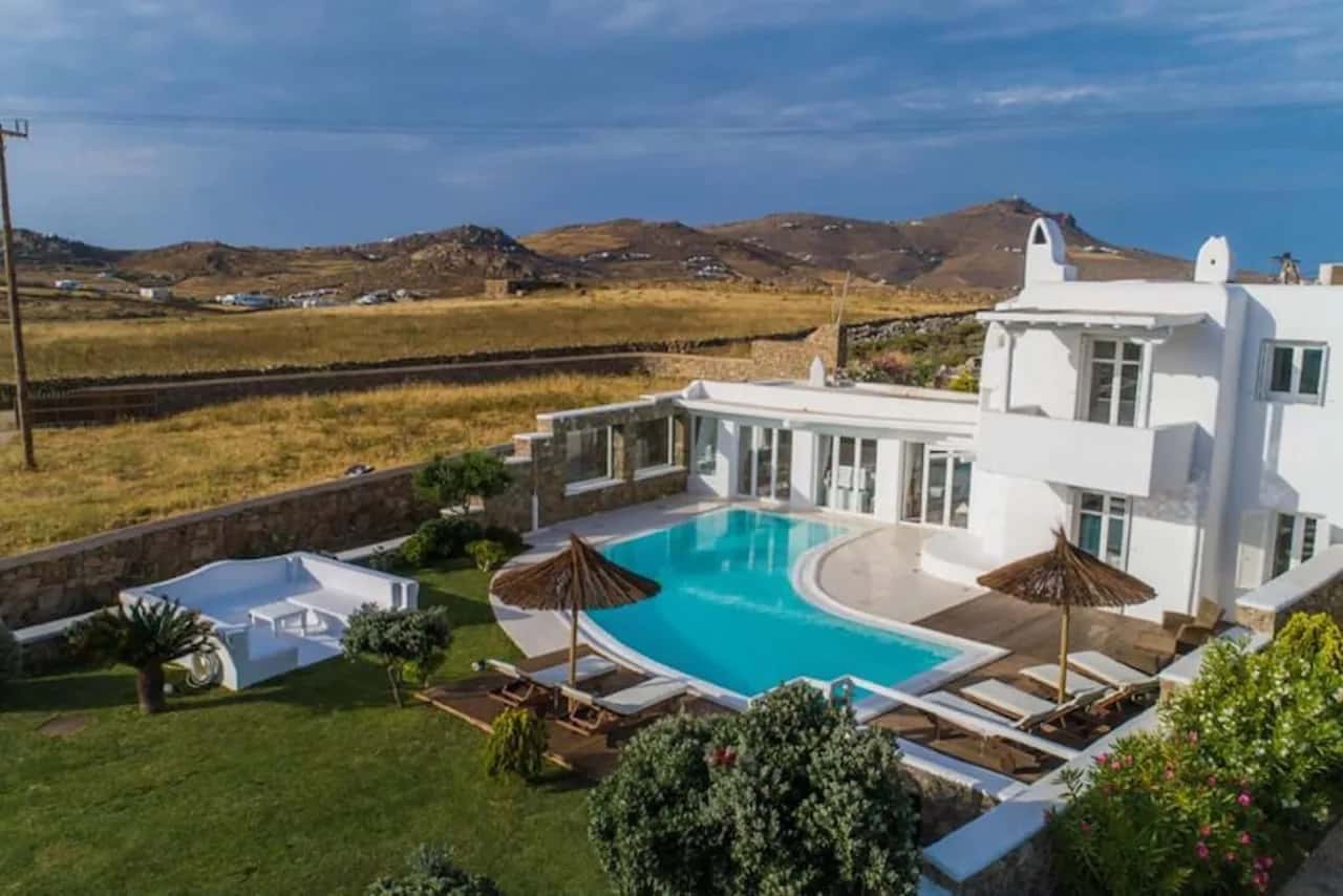 Outstanding Villa a Walk Away to The Beach
