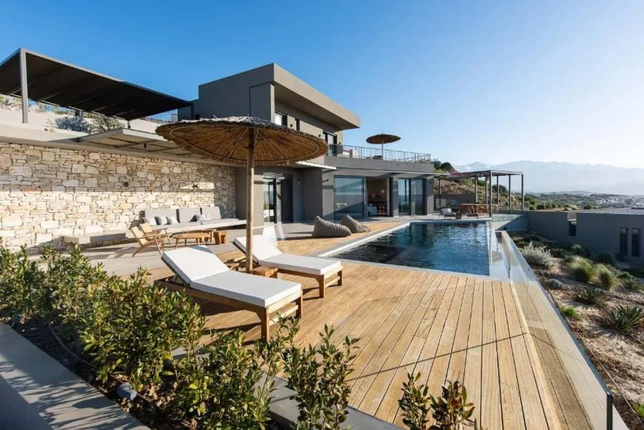Magnific Villa Overlooking The Aegean Sea