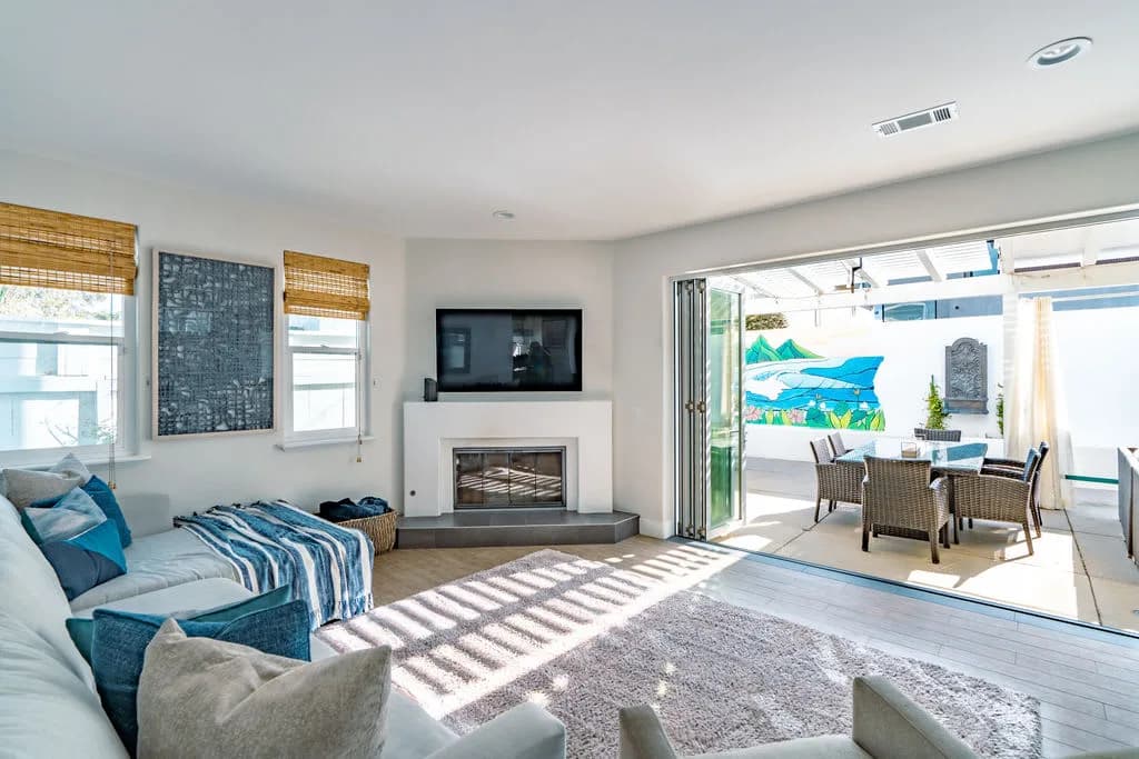 Beachfront Four-Bedroom Villa in Encinitas