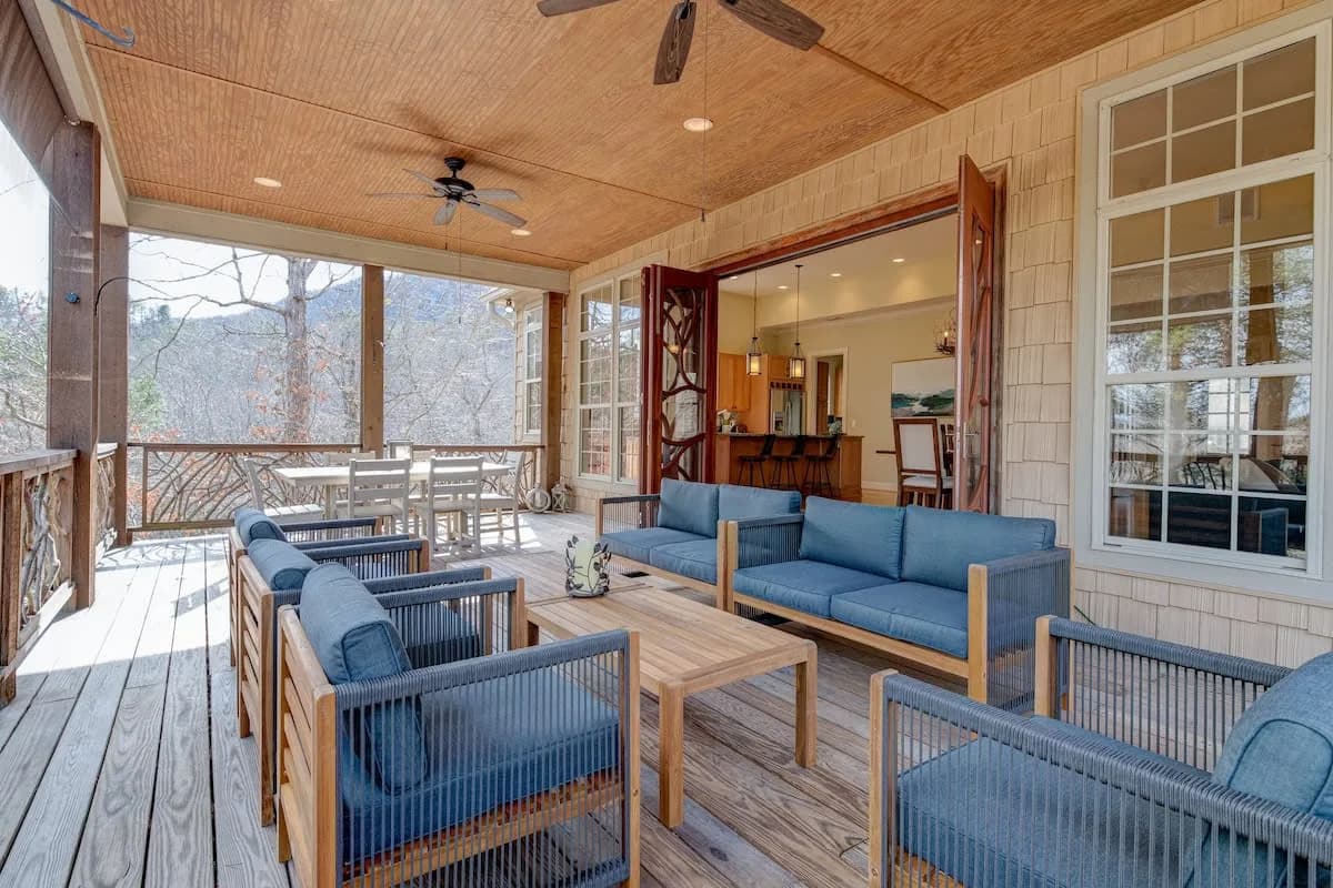 Game Room Villa in Lake Lure