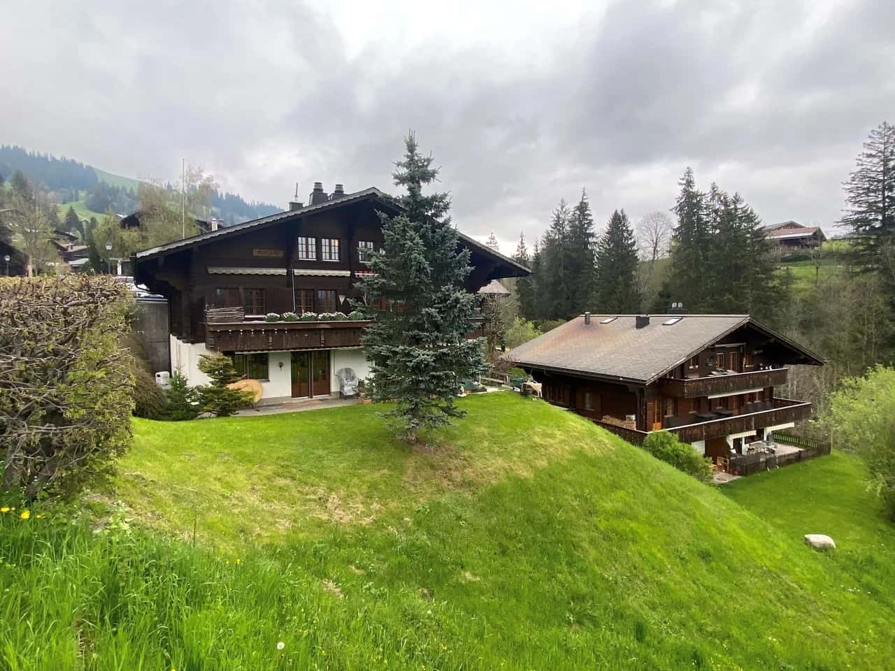 Vibrant 3-bedroom Ski Chalet In Saanen