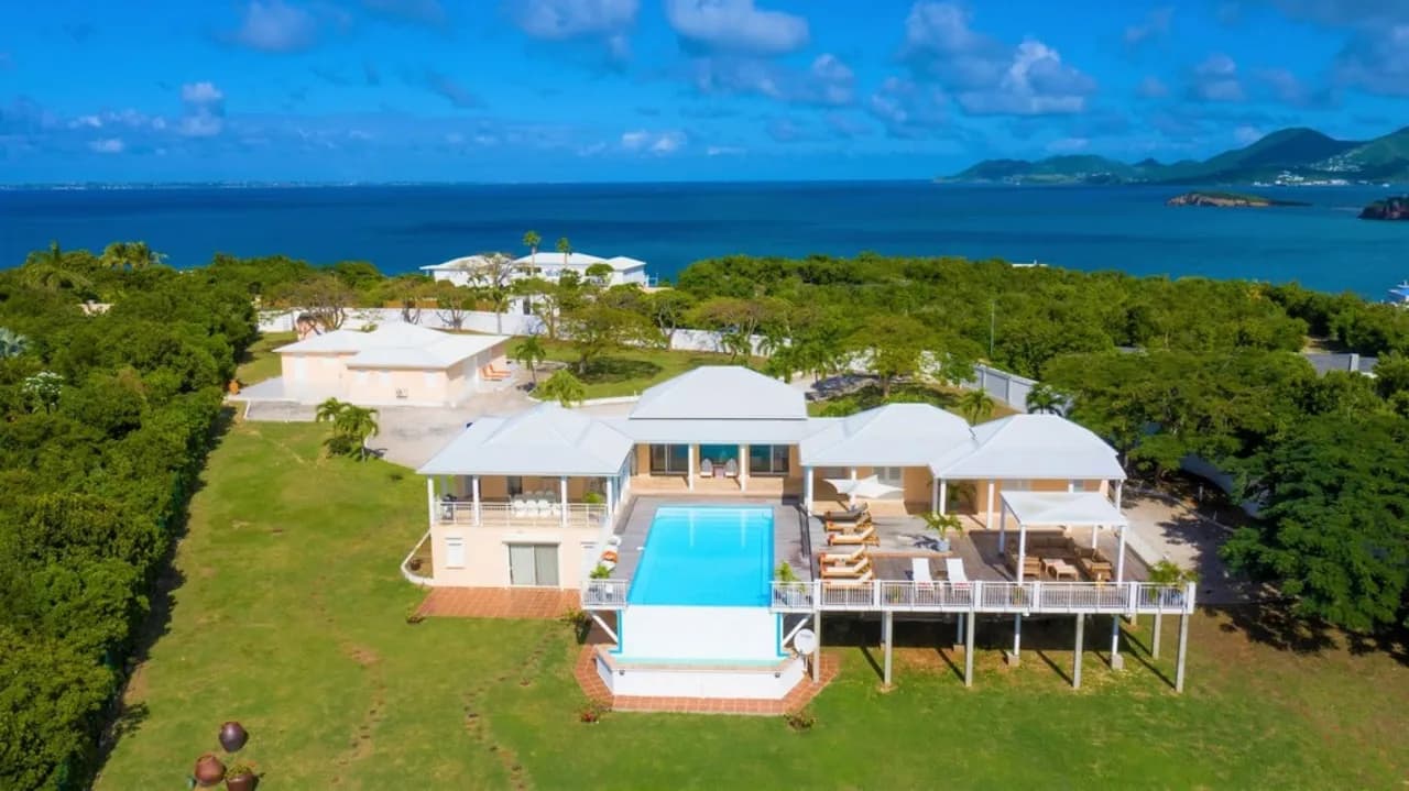 Luxurious Caribbean villa situated in Terre-Basses