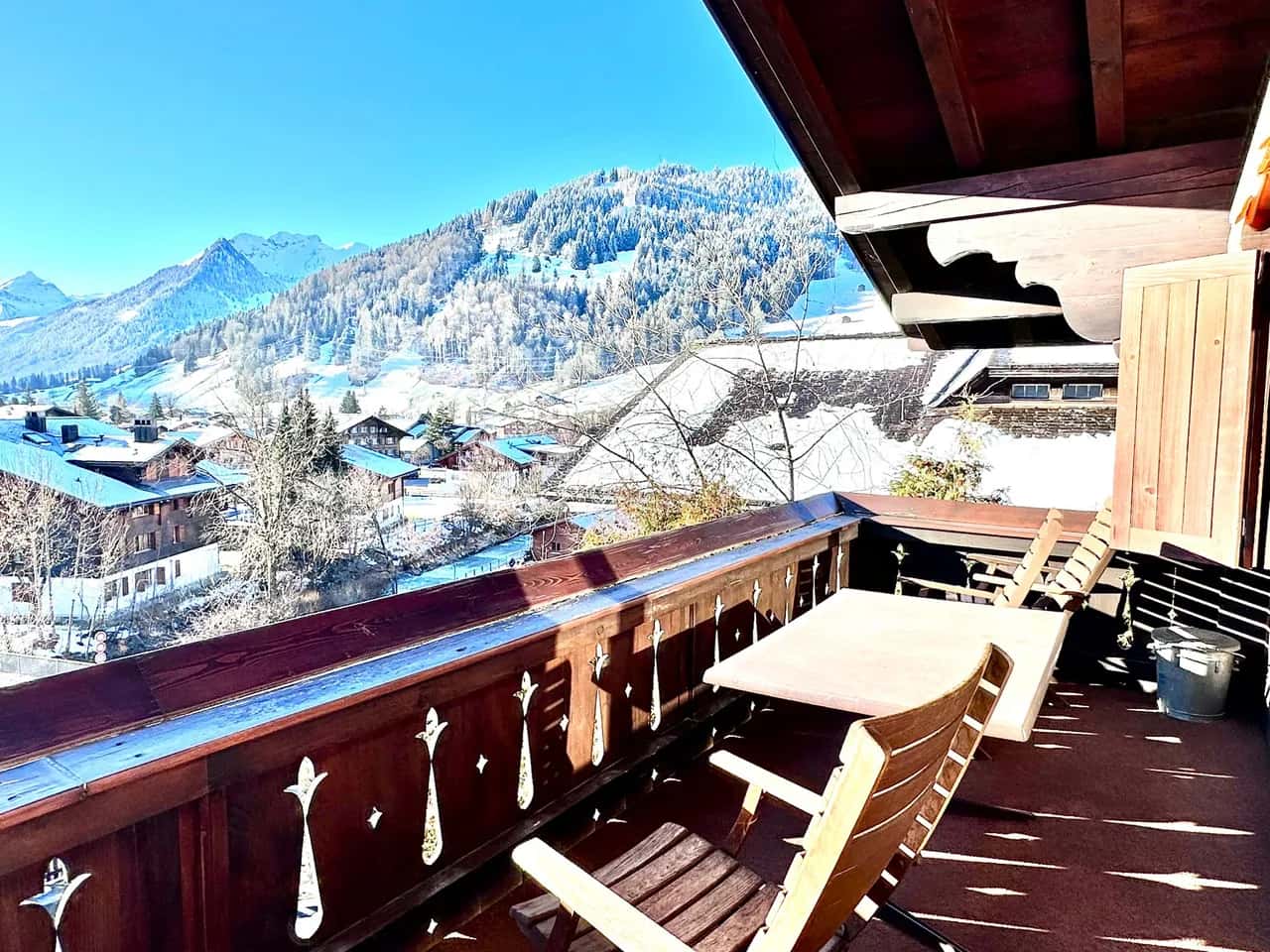 Luxurious 4-Bedroom Chalet in Gstaad