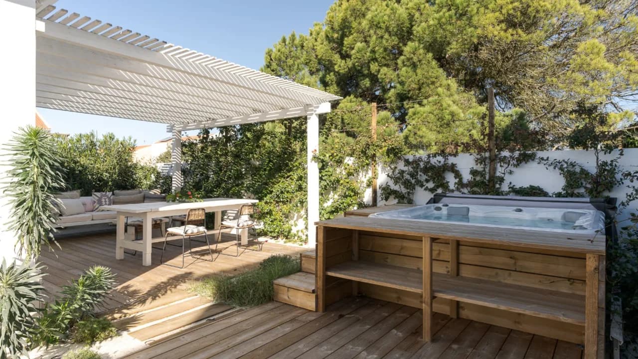 Tranquil Villa with Jacuzzi Haven
