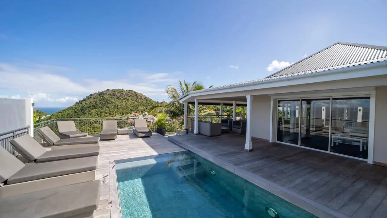 St. Barths Villa Right In Front Of The Ocean
