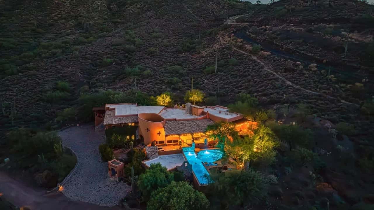 Retiro rústico de Cave Creek con comodidad