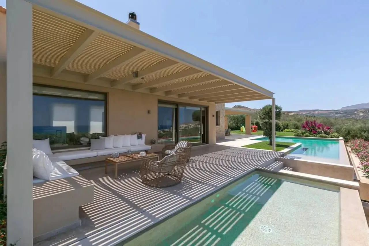 Lavish Villa with Pool, Gym, and Beach Proximity