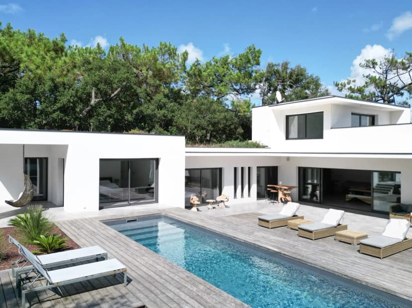 Beachfront Four-Bedroom Villa with Sauna and Pool