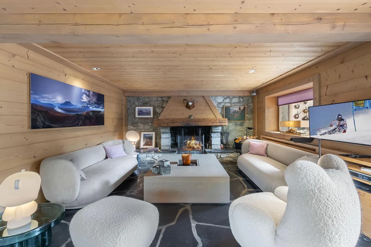 Cozy Chalet With Stunning Views And Relaxing Sauna
