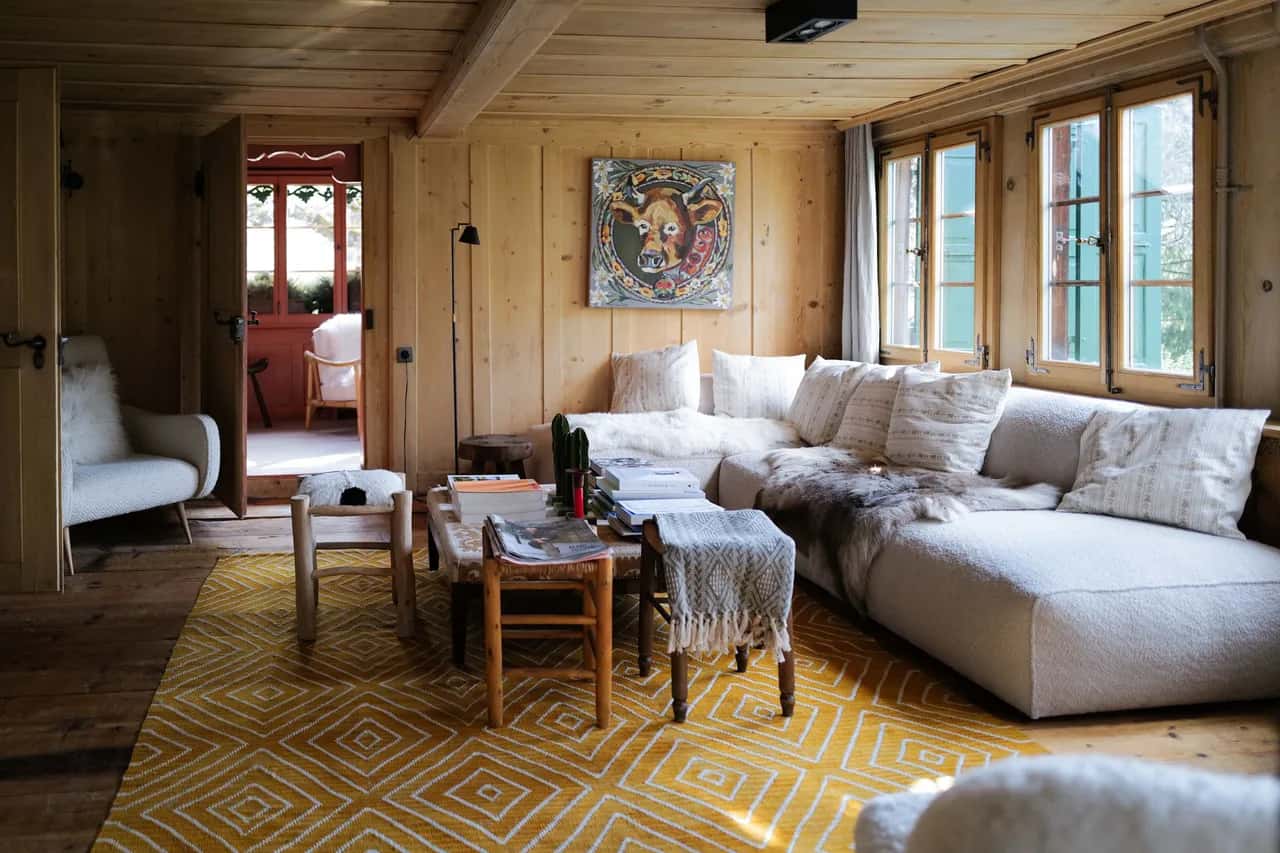 Schweizer Chalet in der Nähe von Gstaad: Luxus, Spa & Ausblick