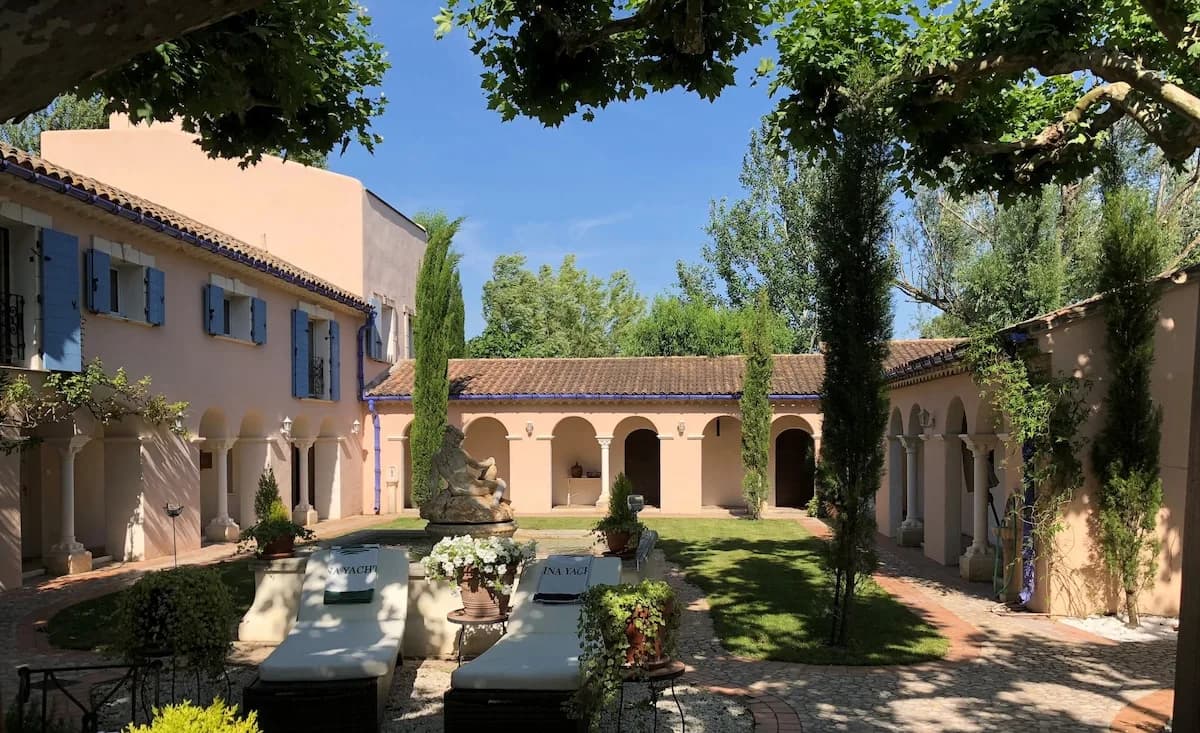 Provencal Villa with Private Pool in Noves Provence France