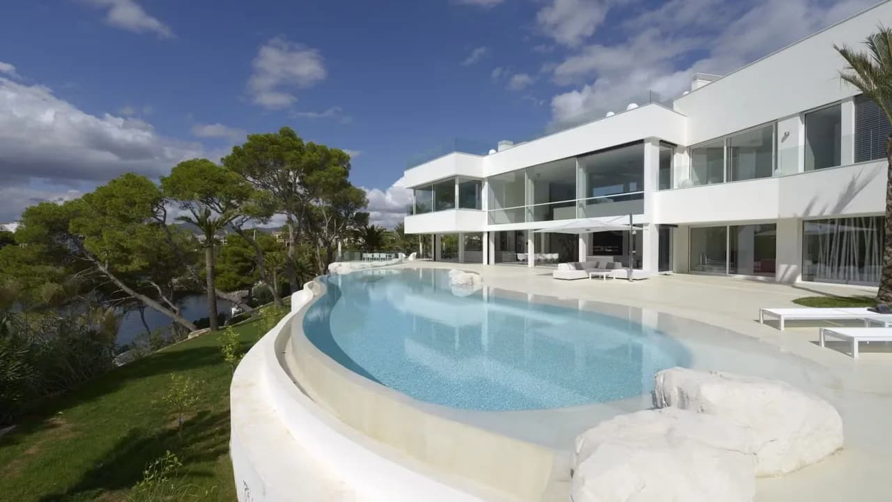 Magnífica Villa Costera con Hidromasaje