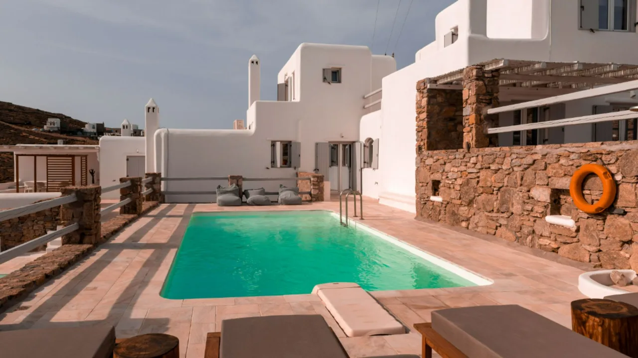 Ruhiger mediterraner Rückzugsort mit Pool