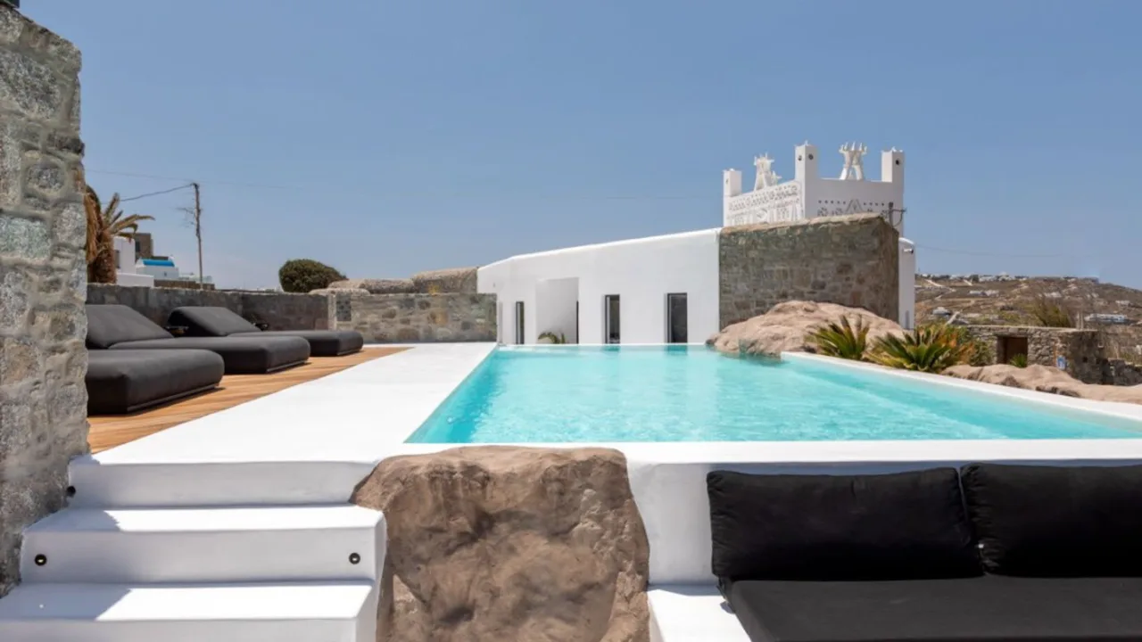 Schicke Mykonos-Villa mit Infinity-Pool
