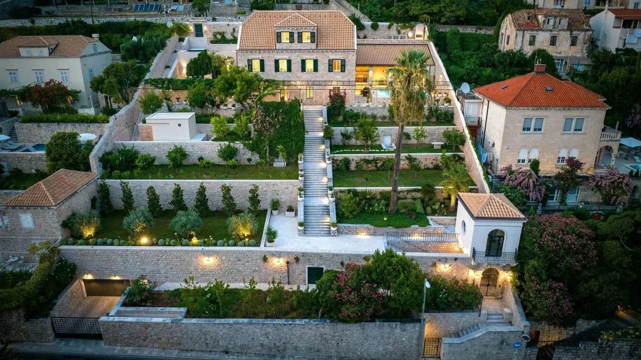 Villa Historique Près de la Vieille Ville