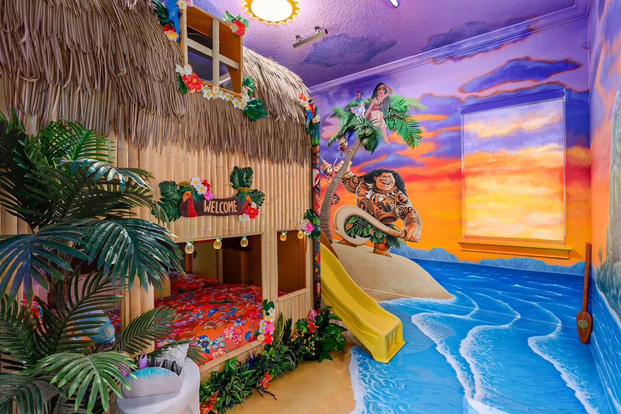 Golf Course View Family Villa in Florida
