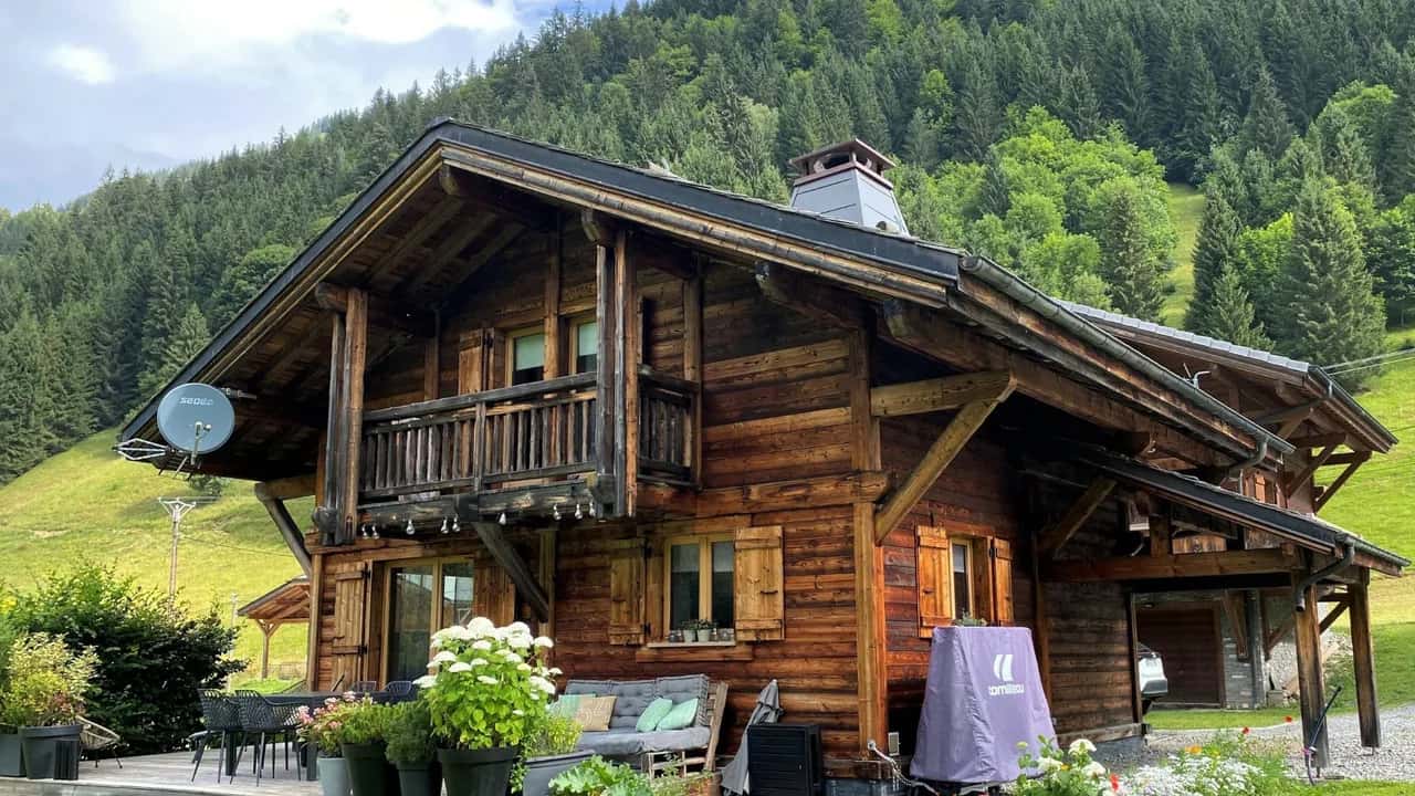 Cozy Chalet in Vallée Manche