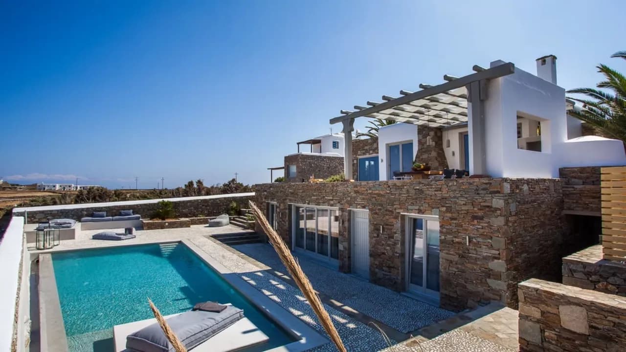 Contemporary Cycladic Elegance Near Beach