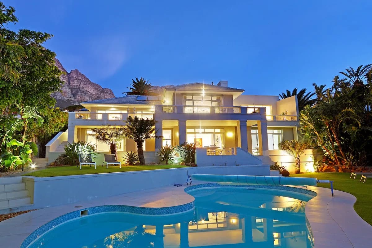 Familienvilla am Strand in Camps Bay