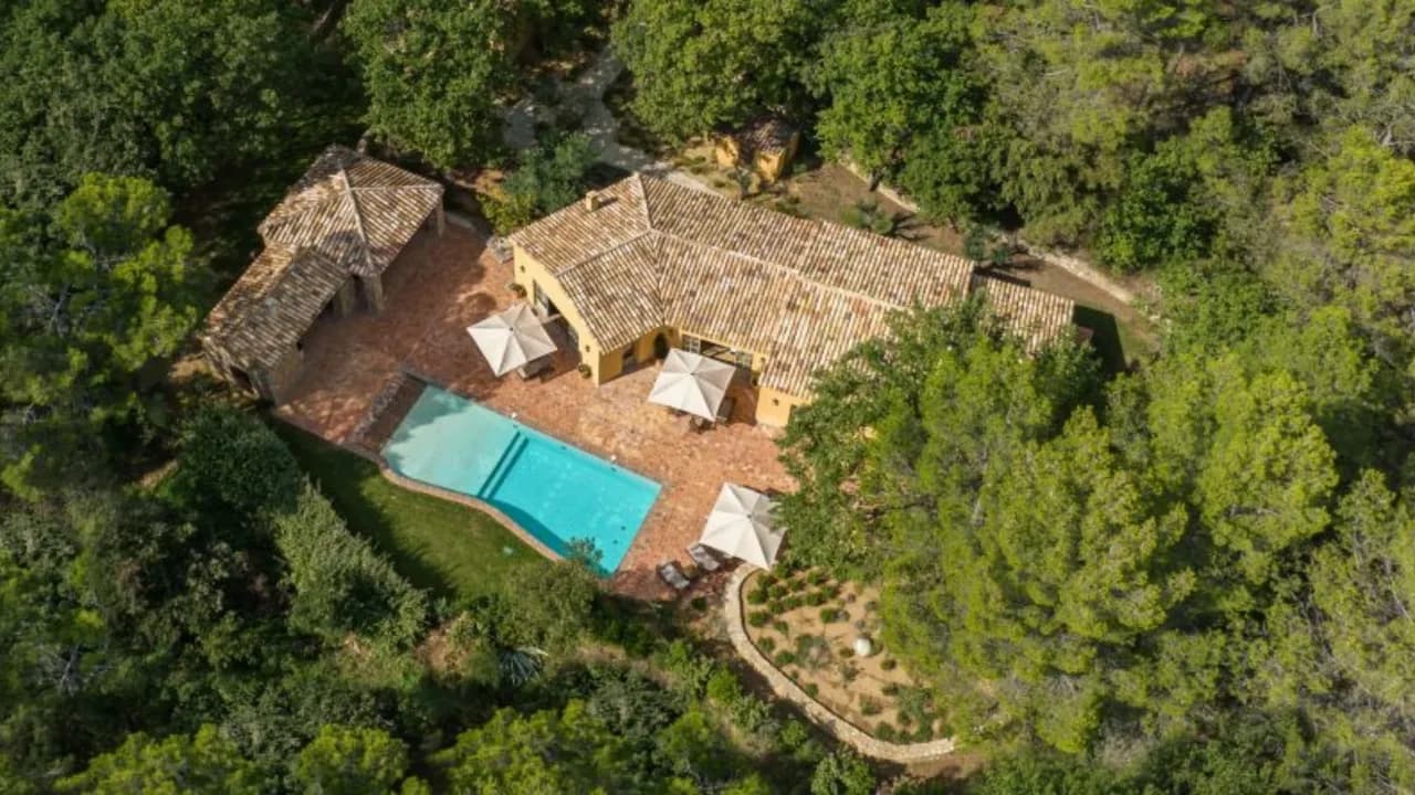 Beautiful Compound Near Top Destinations
