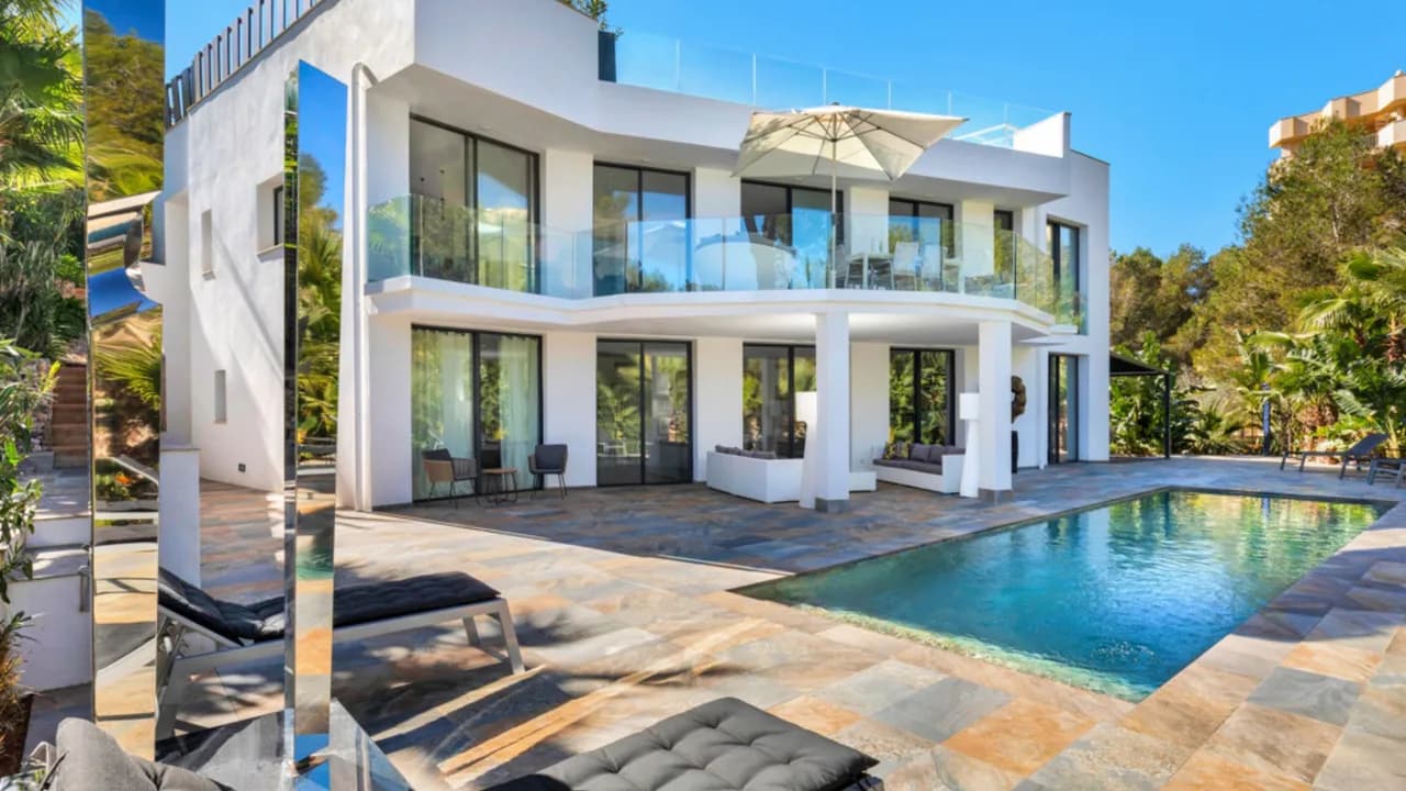 Elegante Villa Costera Retiro en Mallorca