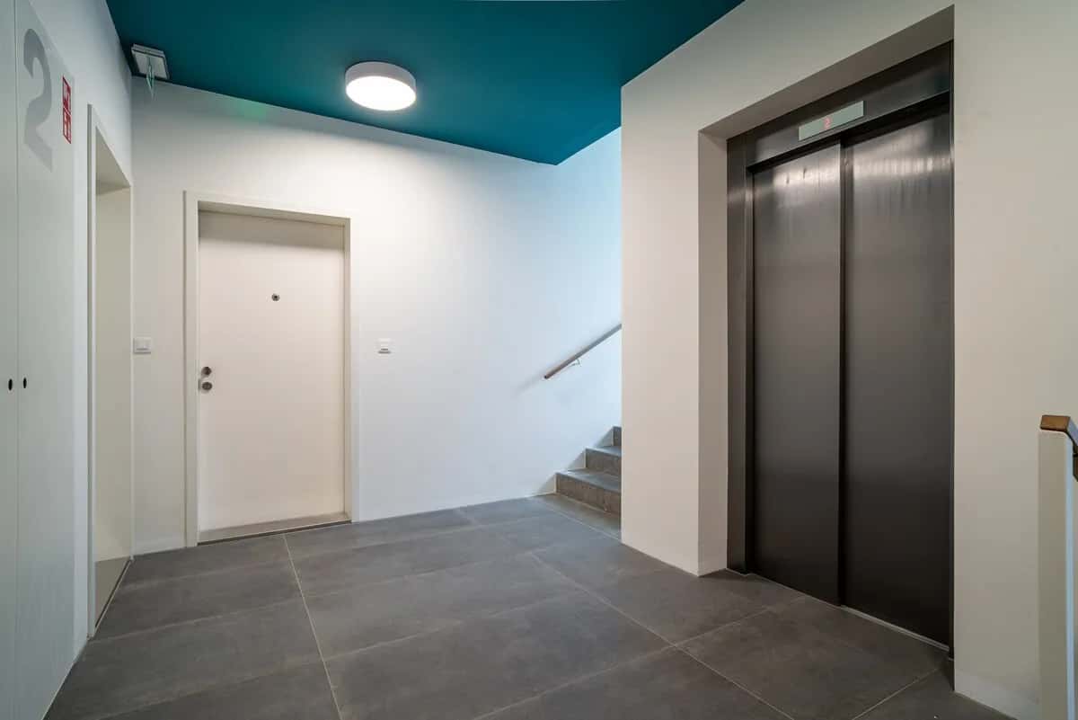 Modern Deluxe Suite
