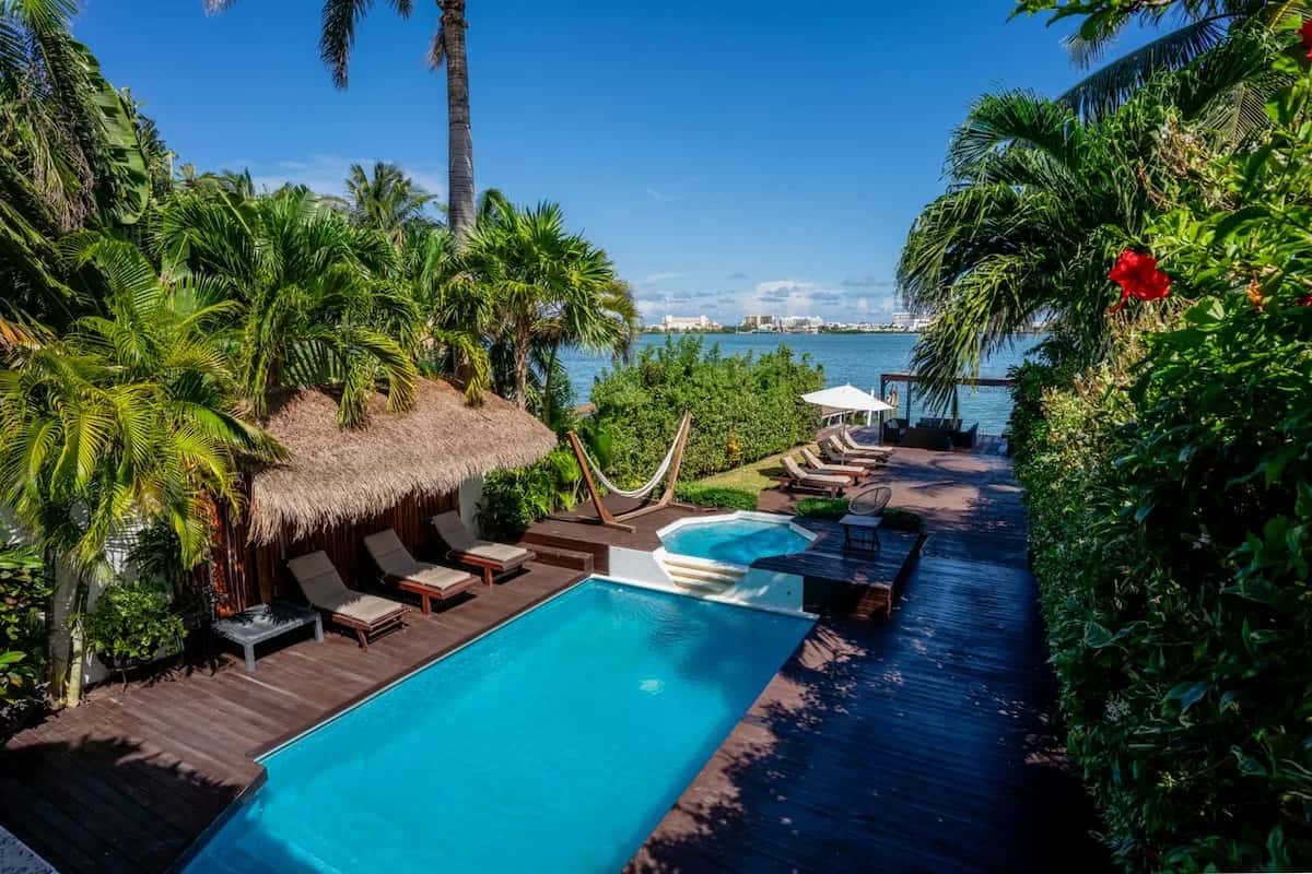 Villa Pok Ta Pok | 5BR | Piscina Privada Frente al Agua