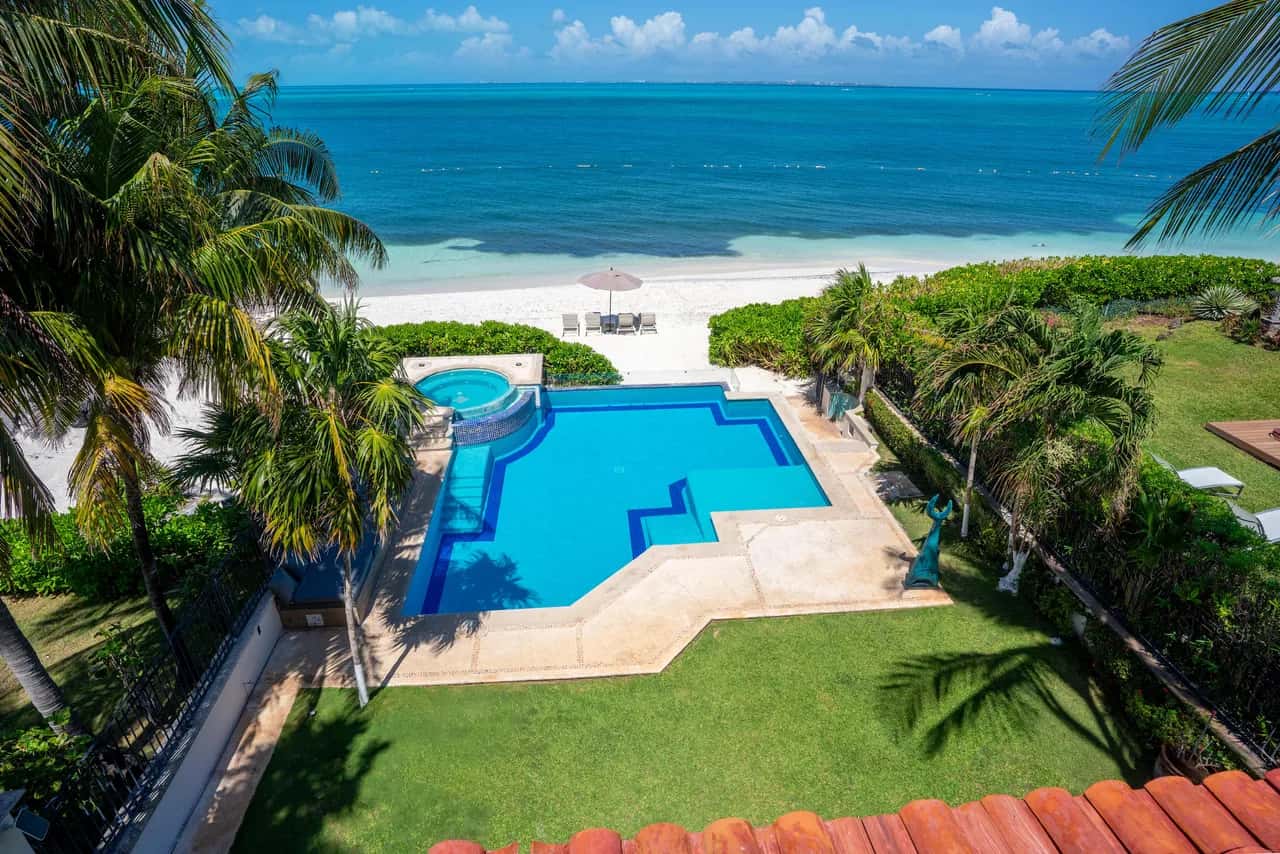Villa Serena | 6BR | Frente a la Playa y Piscina Privada