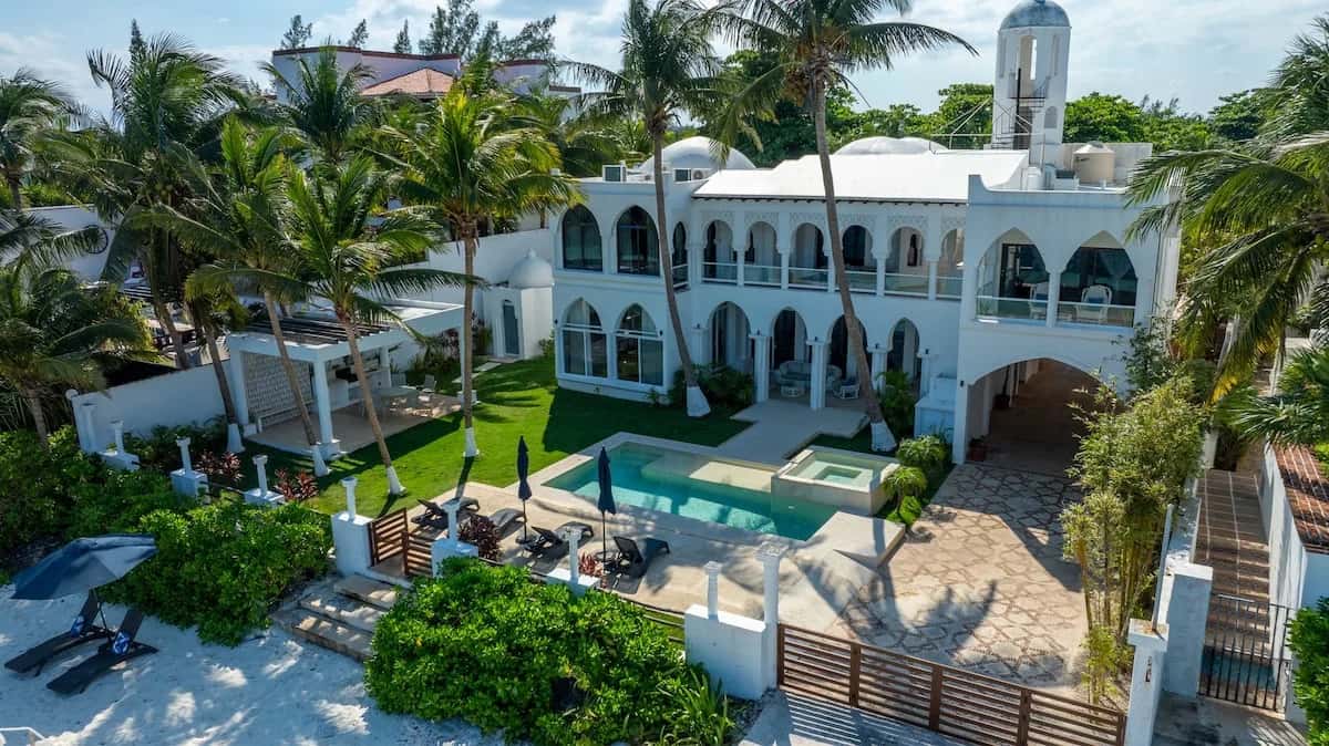 Villa Moriska | 5BR | Évasion Unique en Bord de Mer