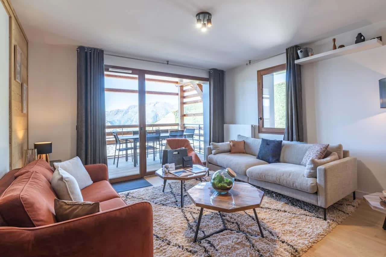 Warm Alpine Apartment With Mountain Charm