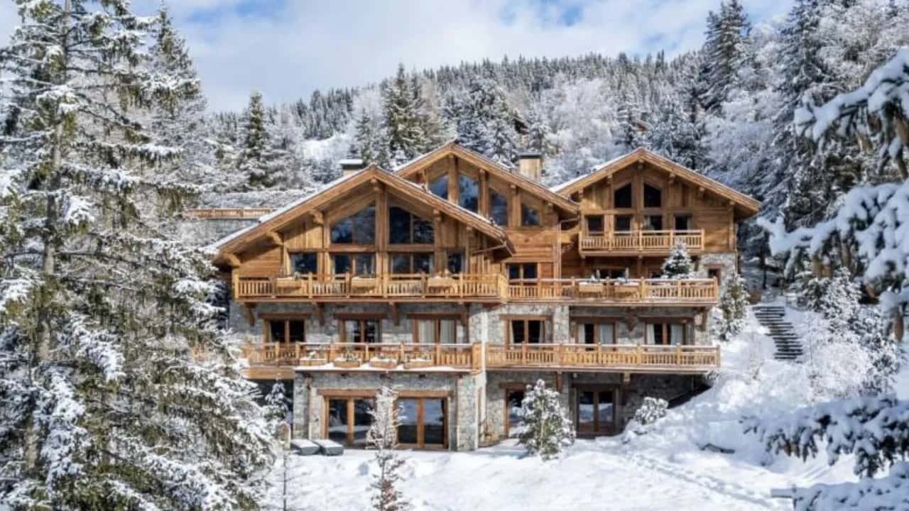Luxurious Chalet With Indoor Pool and Sauna