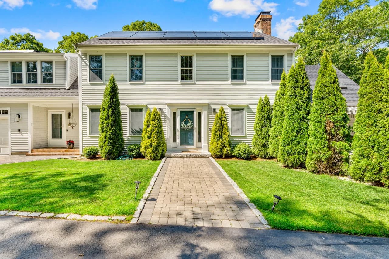 Family-Friendly Pool Villa in Cape Cod