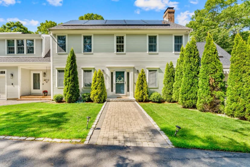 Family-Friendly Pool Villa in Cape Cod