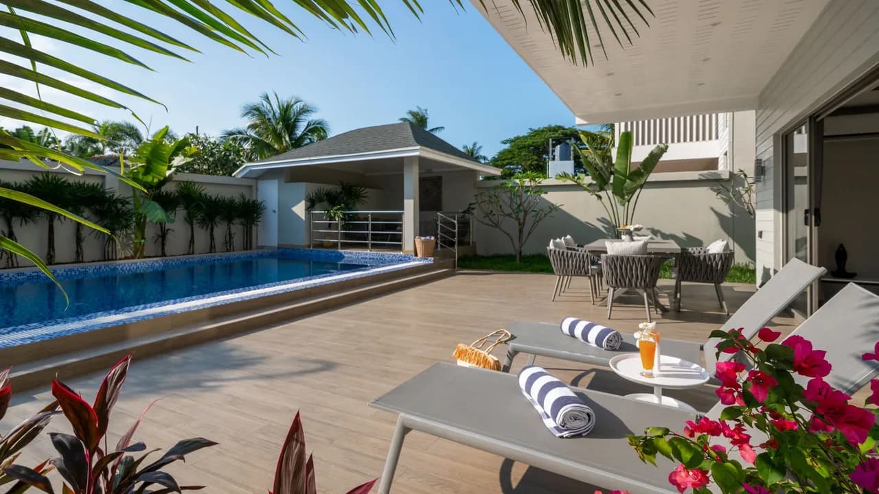 Acogedora villa con vistas al mar y a la montaña