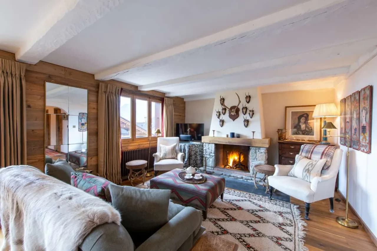Verbier-Haus mit Balkon und Bergblick