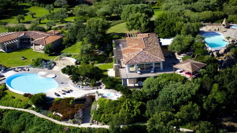 Exclusive Seaside Estate With Private Beach