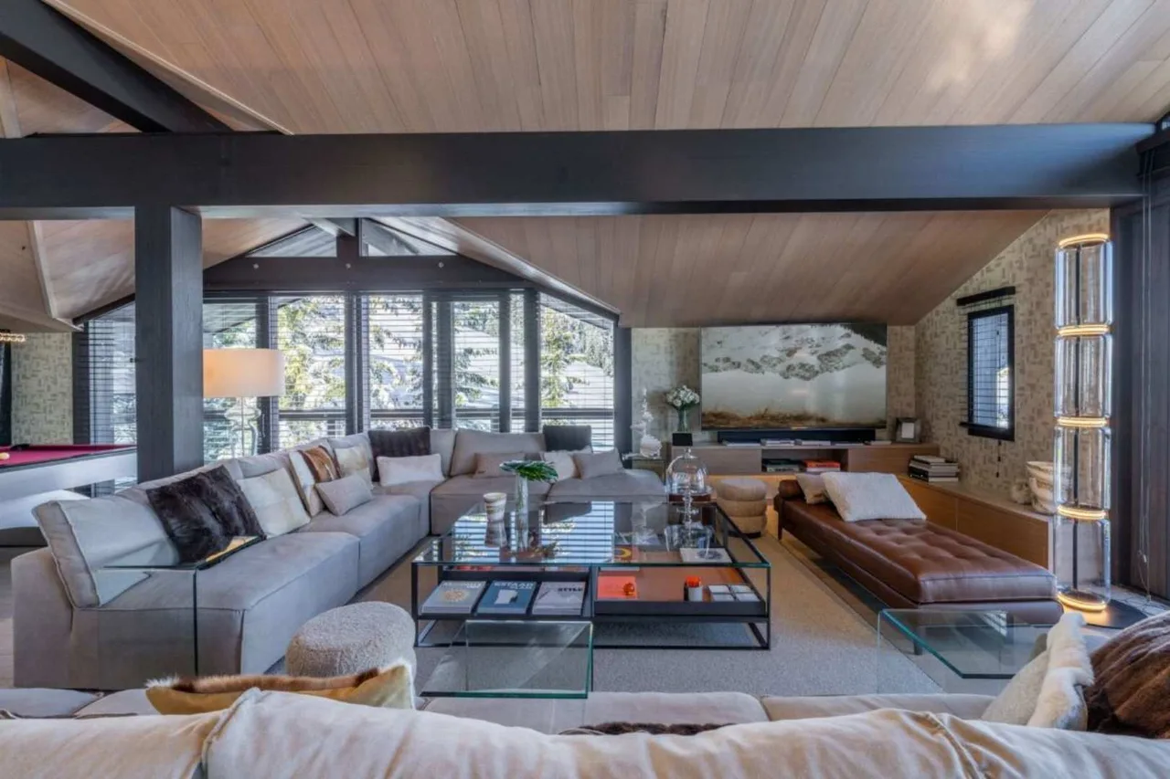 Gran residencia alpina con piscina climatizada