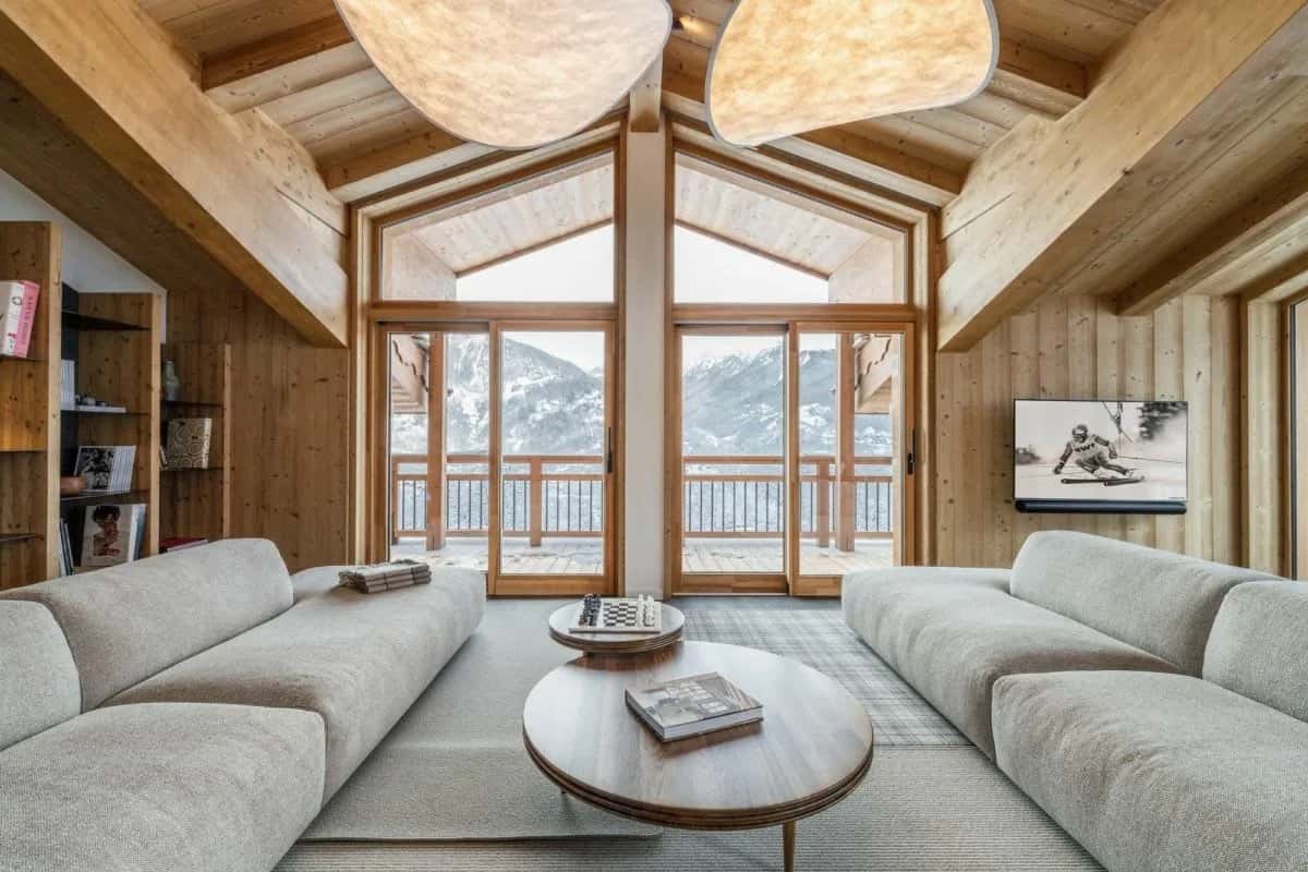 Stilvolles Chalet auf vier Ebenen mit Kamin