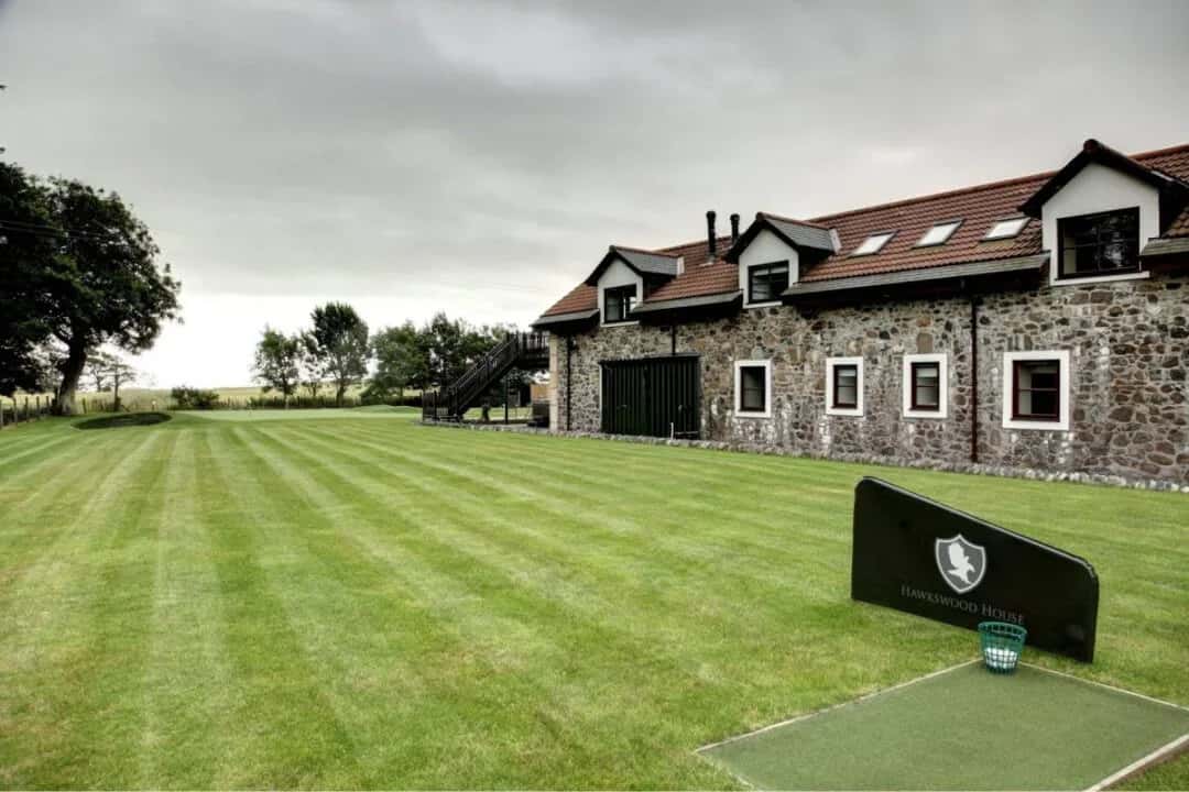 Stylish Countryside Escape With Hydro Spa