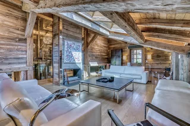 Upscale Chalet With Pool And Fireplace